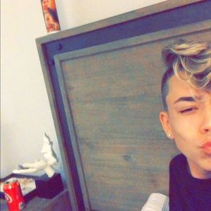 Meet your Posher, Logan